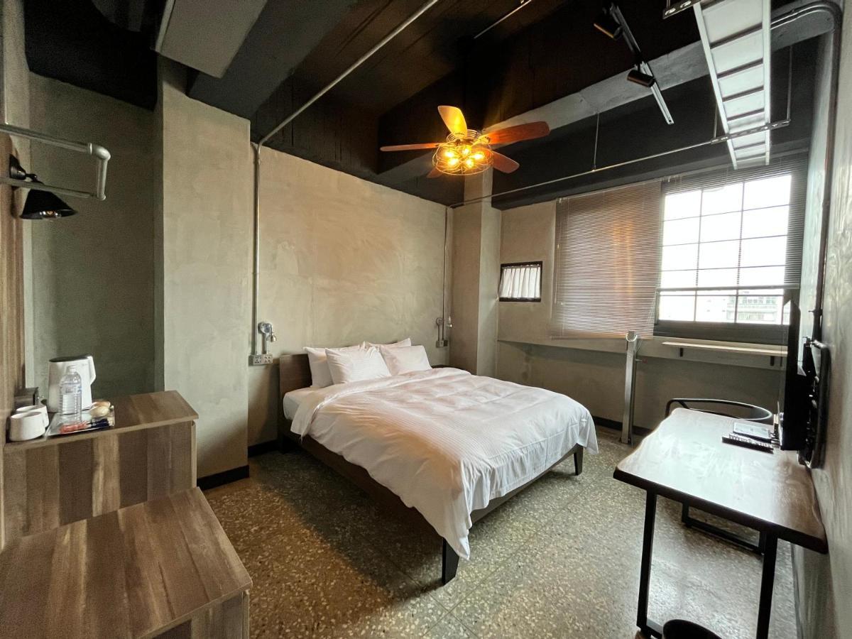 The Retro Tai-Pan Otel Tainan Dış mekan fotoğraf